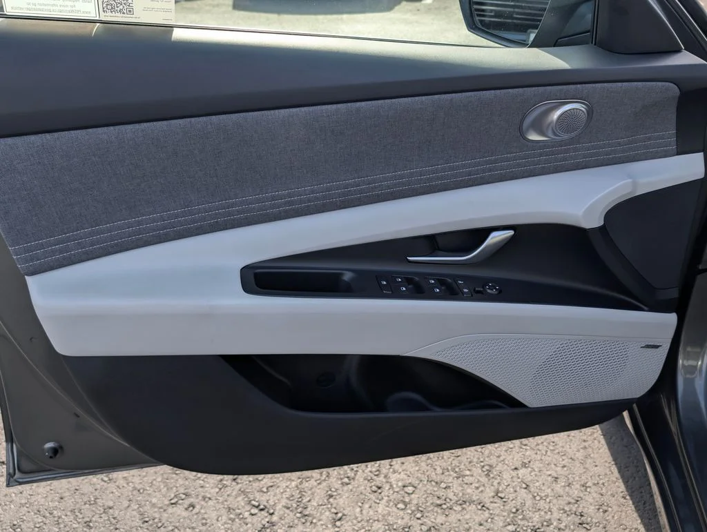 Used 2025 Gray Hyundai Limited image 16