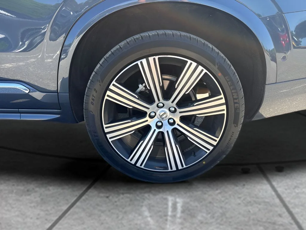 Used 2022 Blue Volvo T6 Inscription image 35