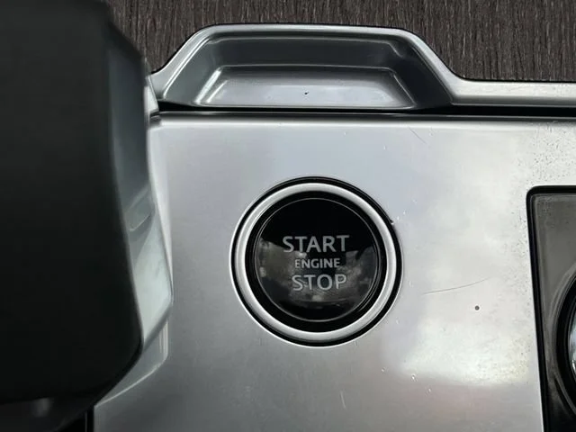 Used 2023 Eiger Gray Metallic Land Rover SE image 25