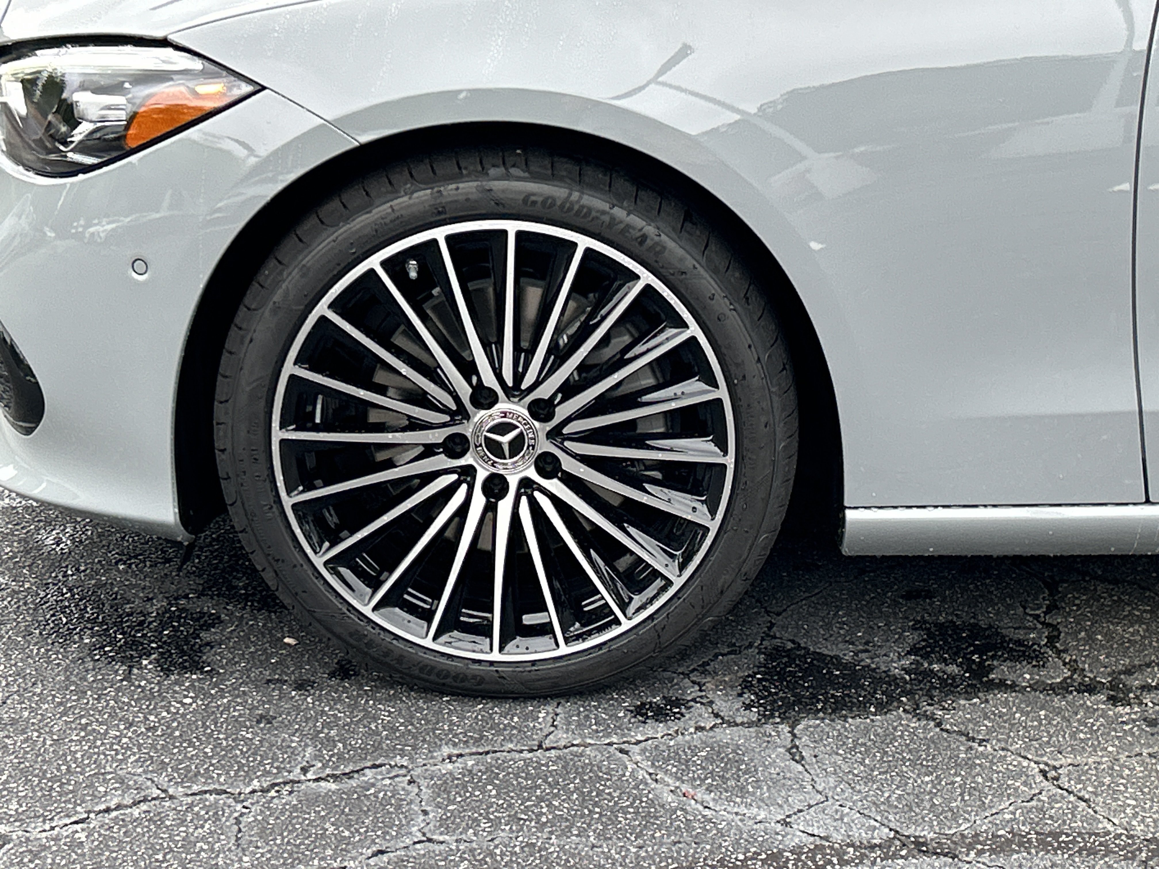 New 2026 MANUFAKTUR Alpine Grey Mercedes-Benz C 300 4MATIC® Sedan image 16