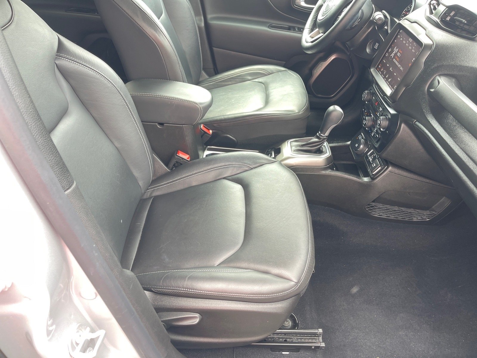 Used 2021 Silver Jeep Limited image 18