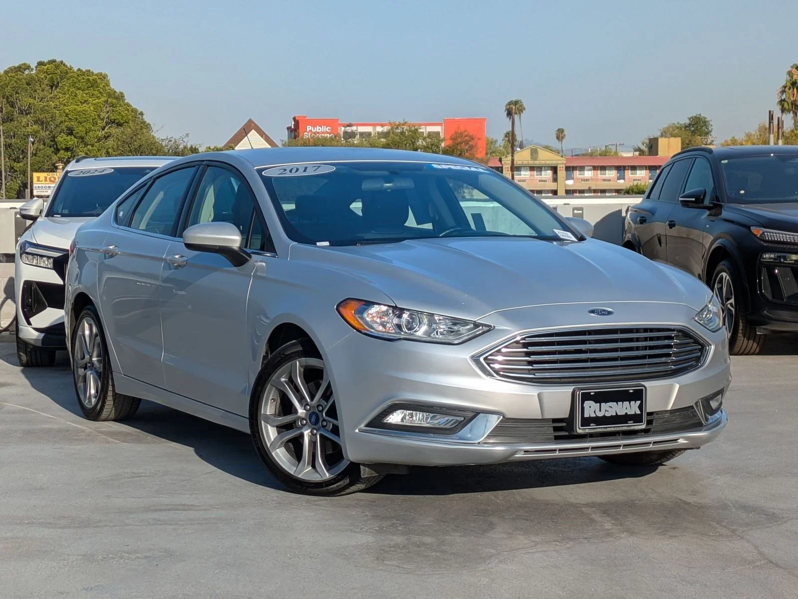 Used 2017 Silver Ford SE image 2