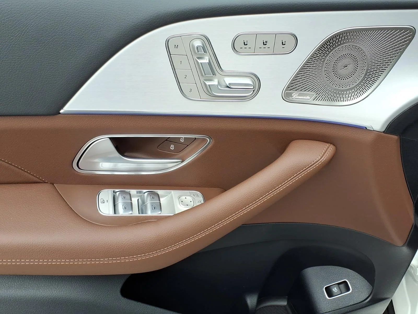 New 2026 WHITE Mercedes-Benz GLS 450 image 15