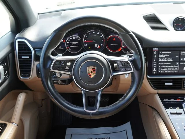 Used 2020  Porsche Base image 17