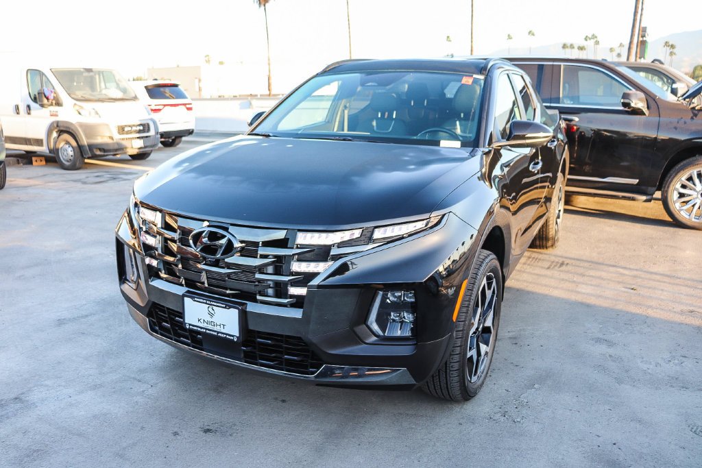 Used 2022 Phantom Black Hyundai Limited image 4