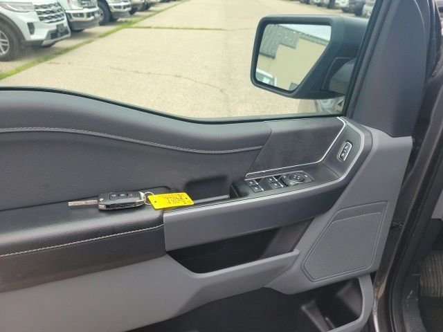 Used 2025 Gray Metallic Ford XLT image 17