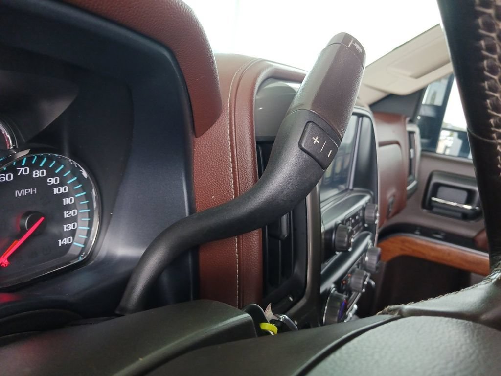 Used 2016 DEEP OCEAN BLUE METALLIC Chevrolet High Country image 37