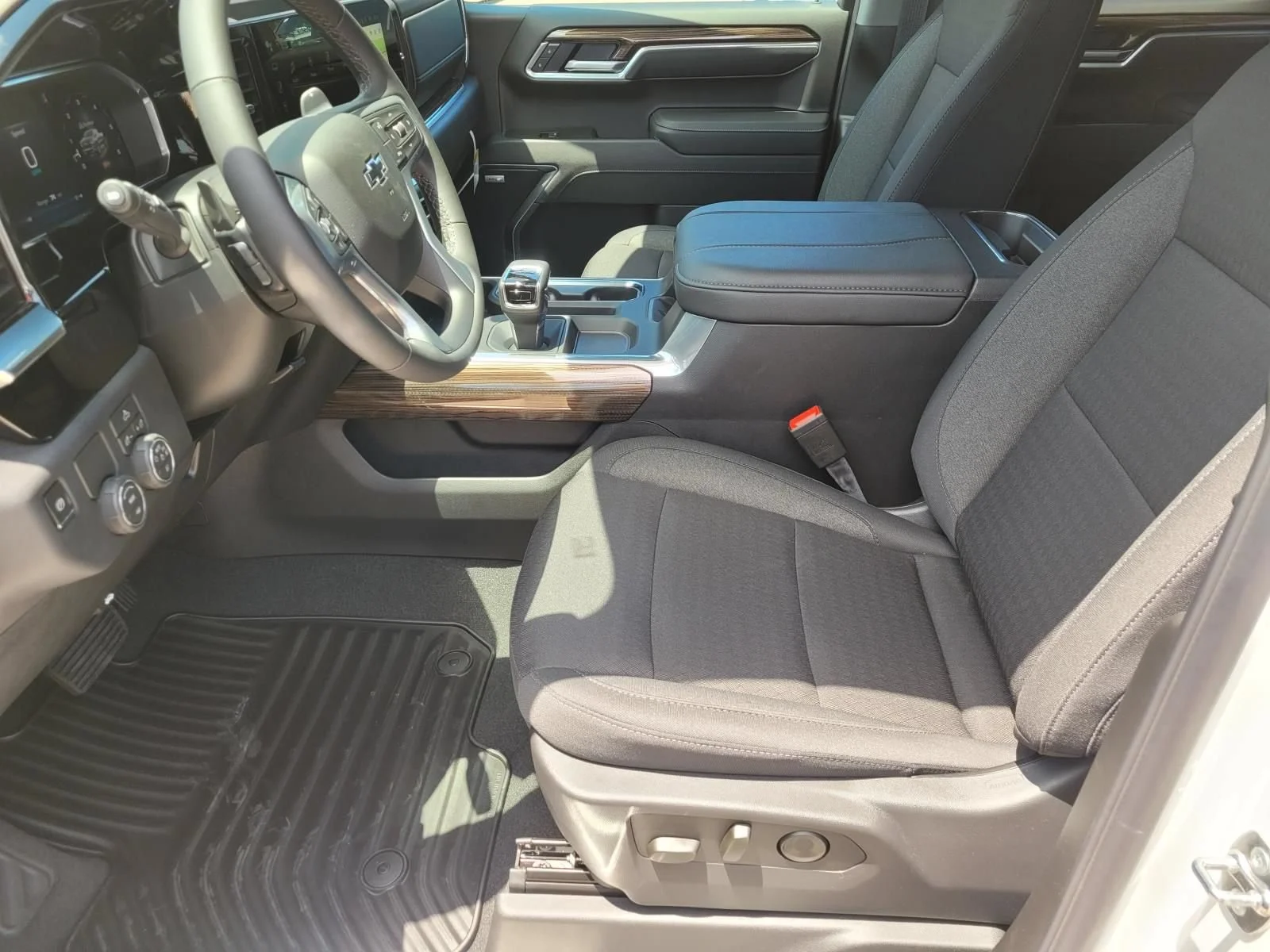 2026 Chevrolet Silverado 1500 RST - Photo 14