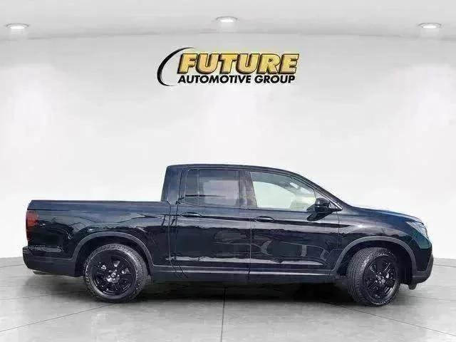 Used 2017 Crystal Black Pearl Honda Black Edition image 3
