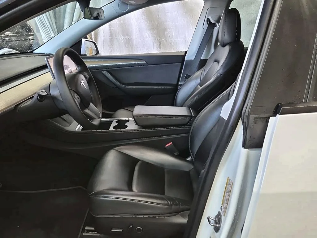 Used 2022 White Tesla Long Range image 7