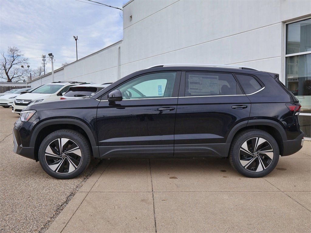 New 2026 Black Volkswagen 1.5T SE image 2