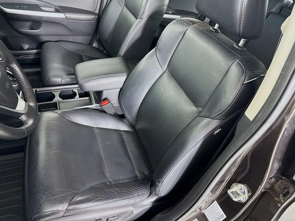 Used 2016 Kona Coffee Metallic Honda EX-L image 21
