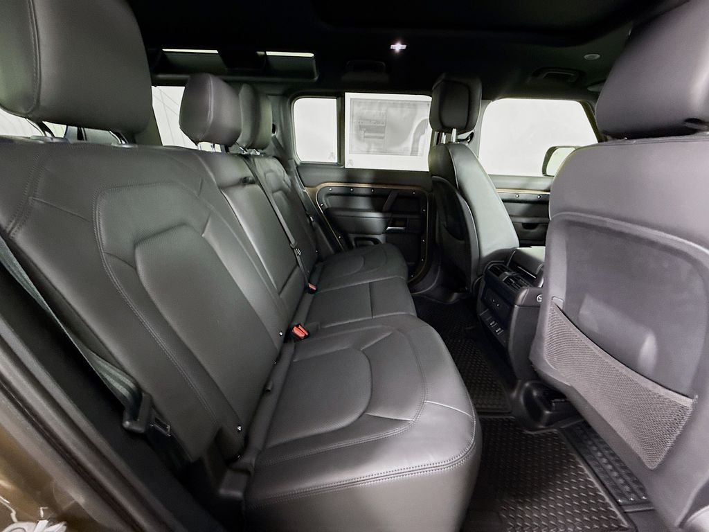 New 2026 Gondwana Stone LAND ROVER X-Dynamic SE image 23