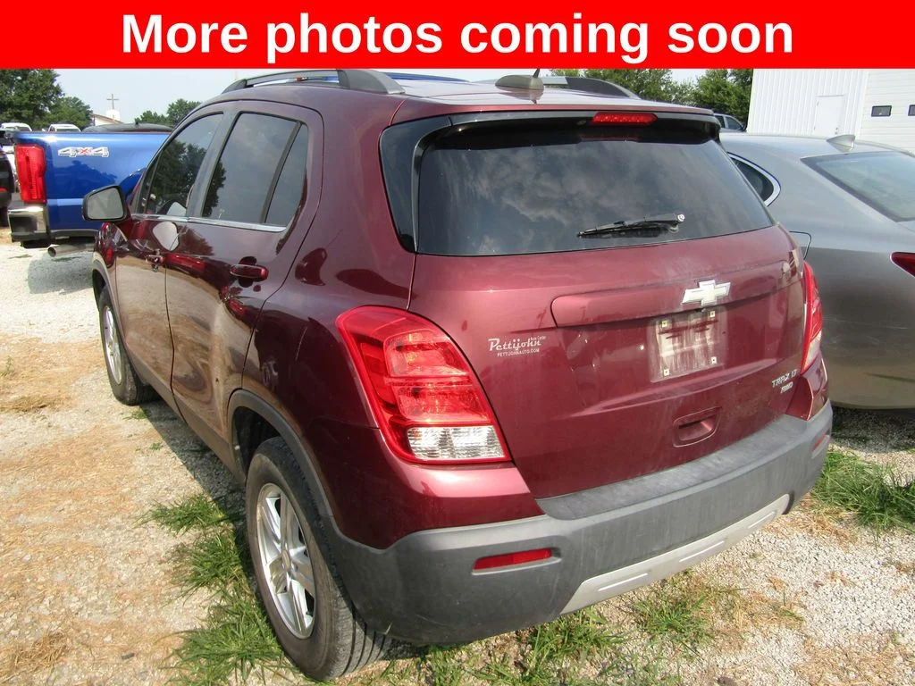 Used 2016 Red Chevrolet LT image 3
