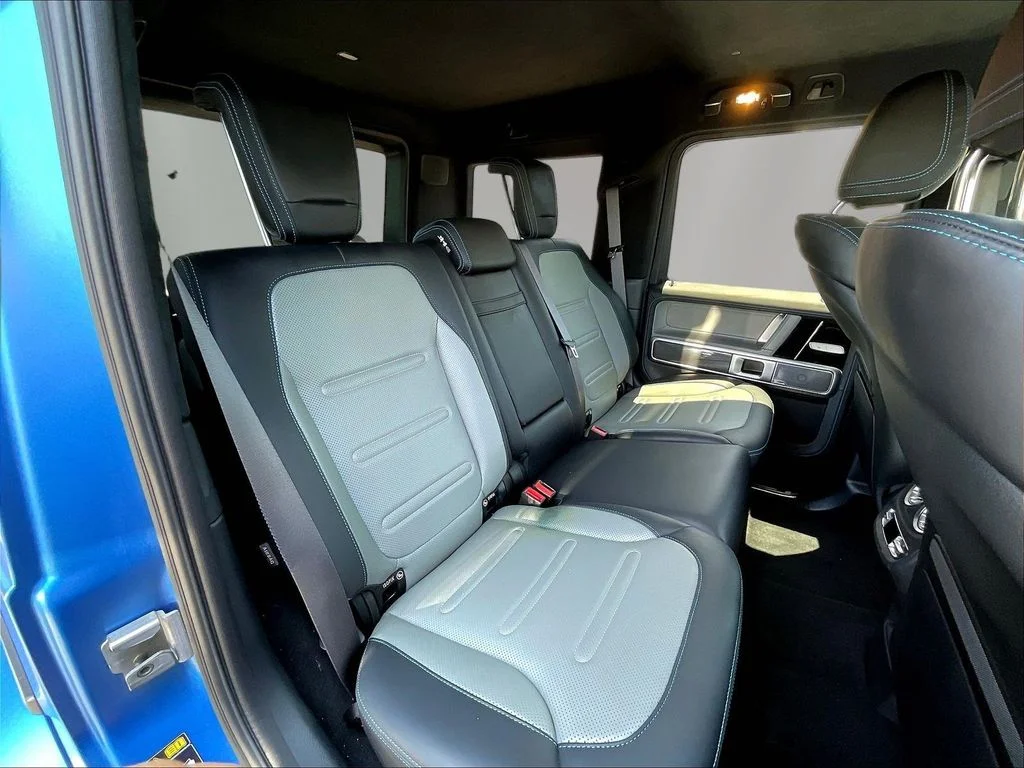 Used 2025  Mercedes-Benz G 580 image 24