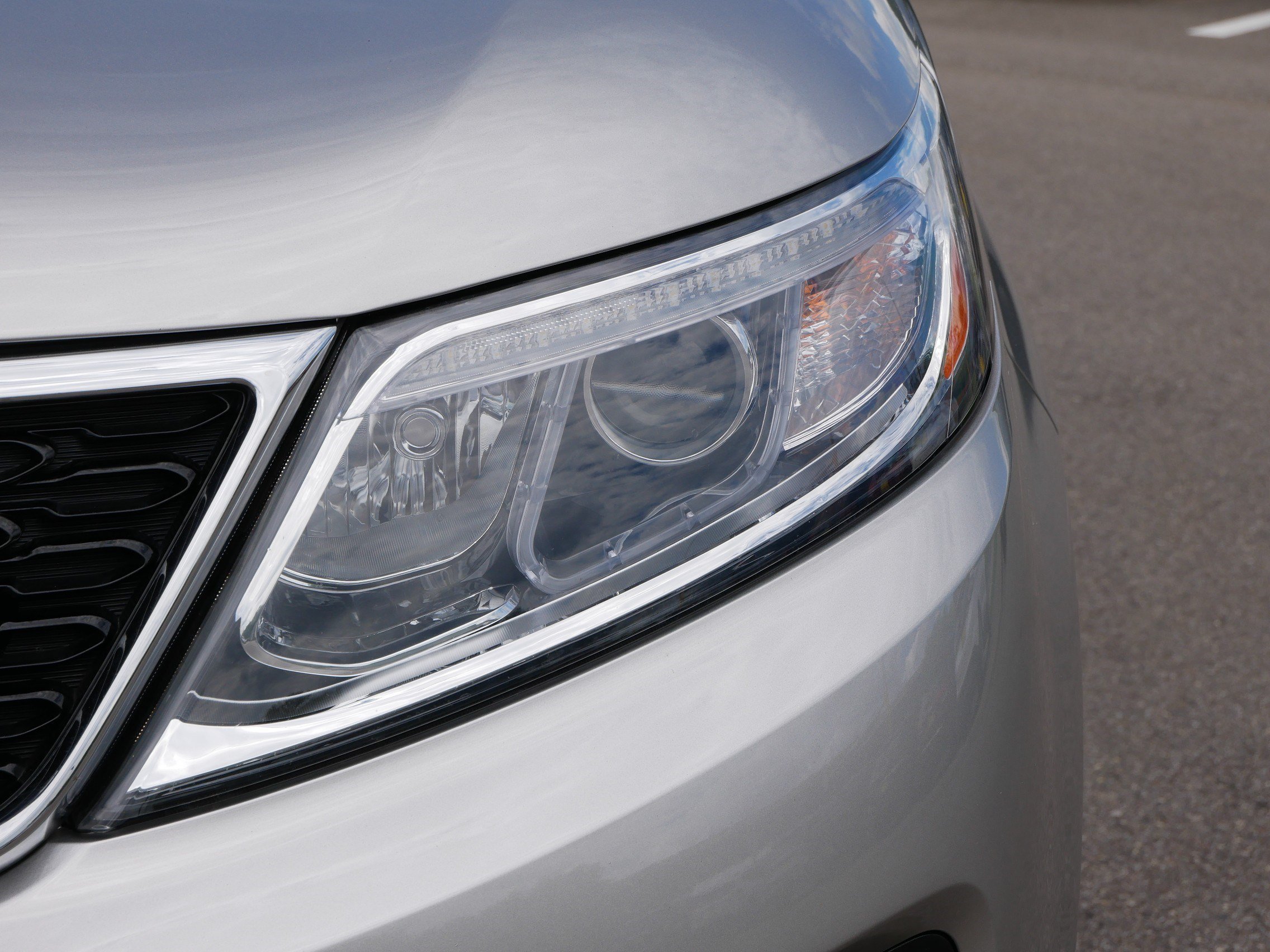 Used 2015 Satin Metal Kia EX image 16