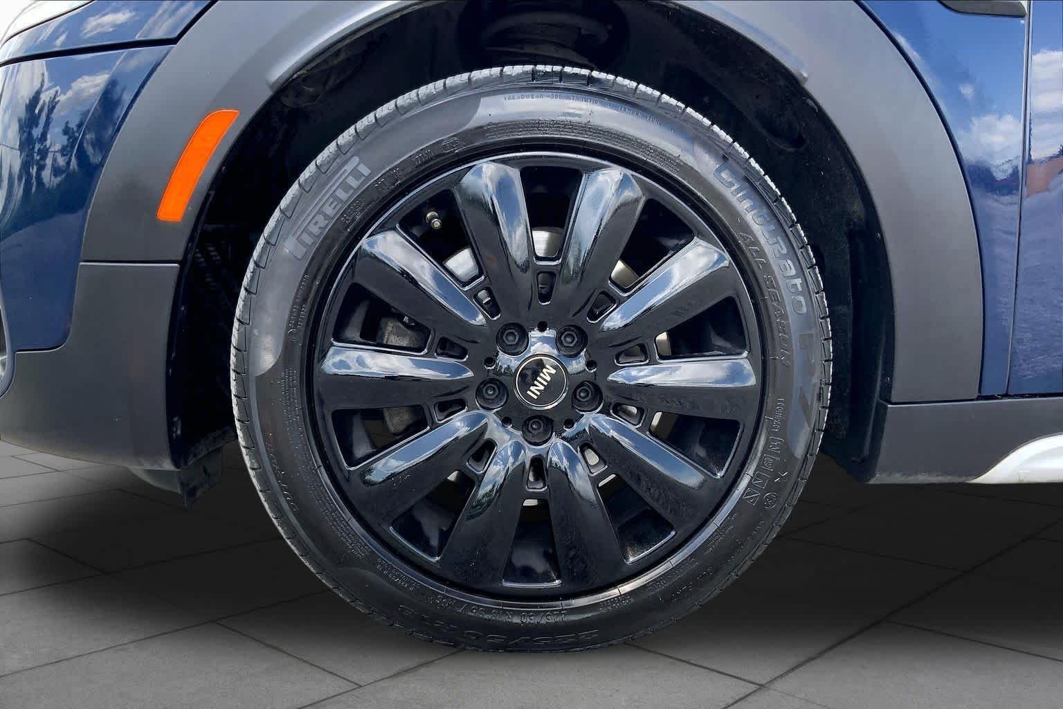 Used 2018 MINI Yours Lapisluxury Blue MINI Cooper S image 11