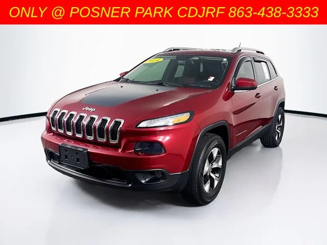 Used 2014 Red Jeep Latitude image 3