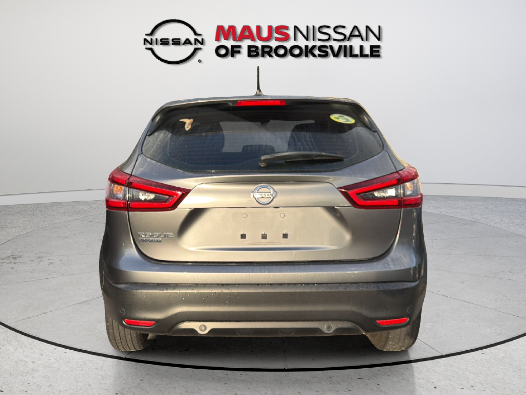 Used 2020 Gray Nissan S image 9