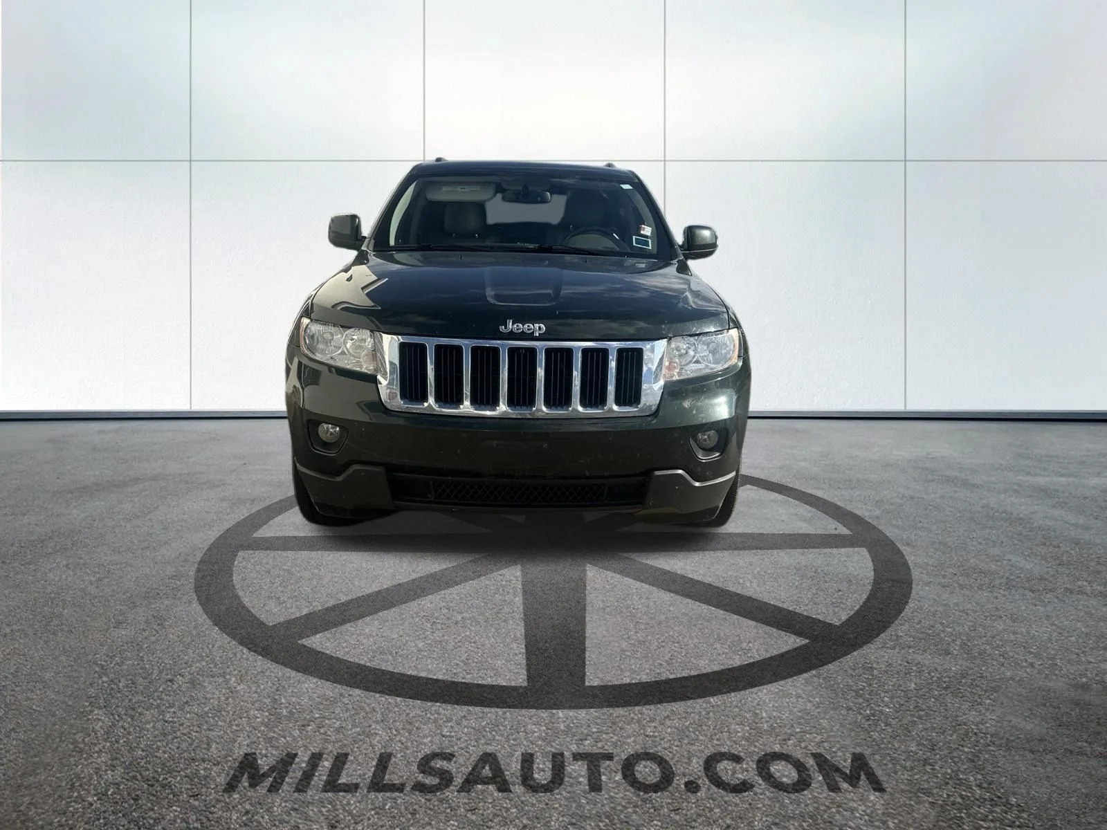 Used 2011 Green Jeep Laredo image 2