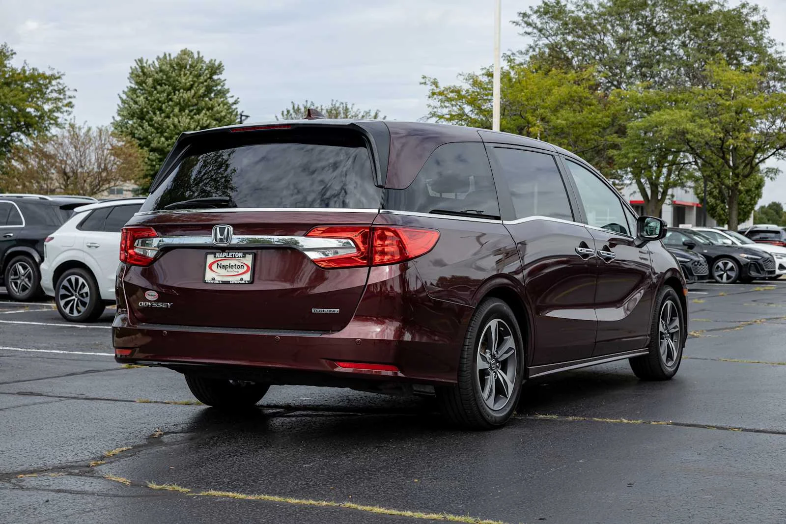 Used 2019 Deep Scarlet Pearl Honda Touring image 7