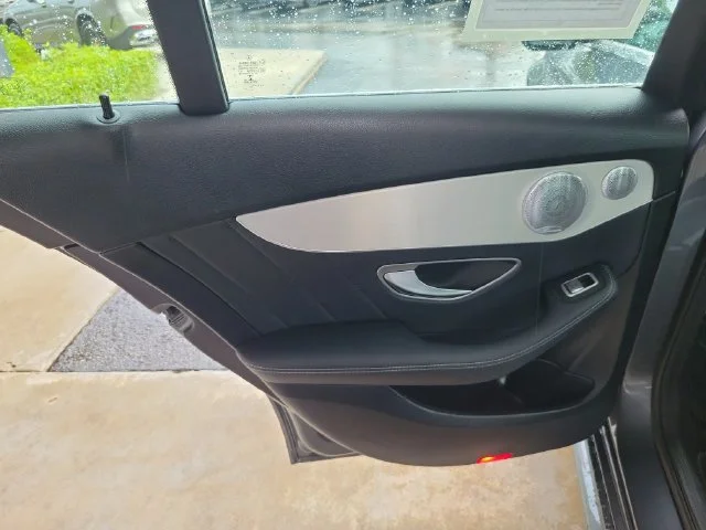 Used 2020  Mercedes-Benz C 300 image 11