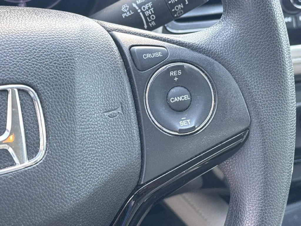 Used 2021 White Honda LX image 32