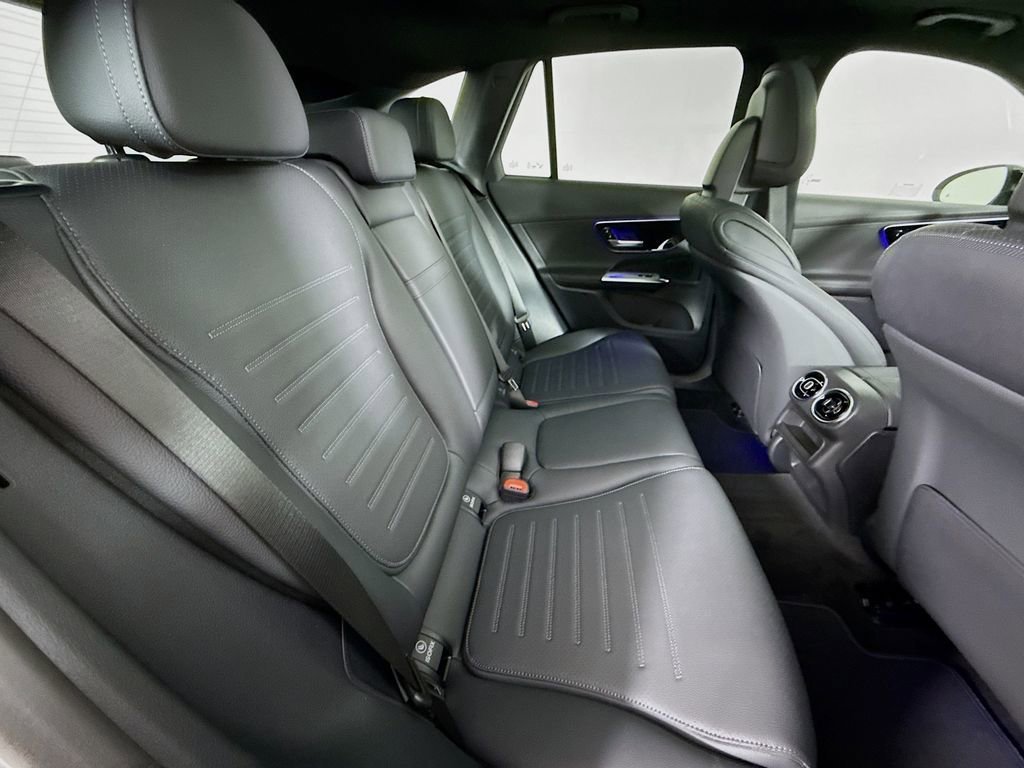 New 2026 Polar White Mercedes-Benz GLC 300 image 62