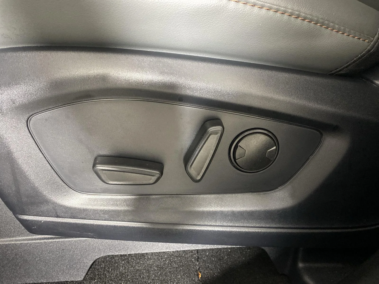 Used 2026 Vapor Blue Ford Active image 11