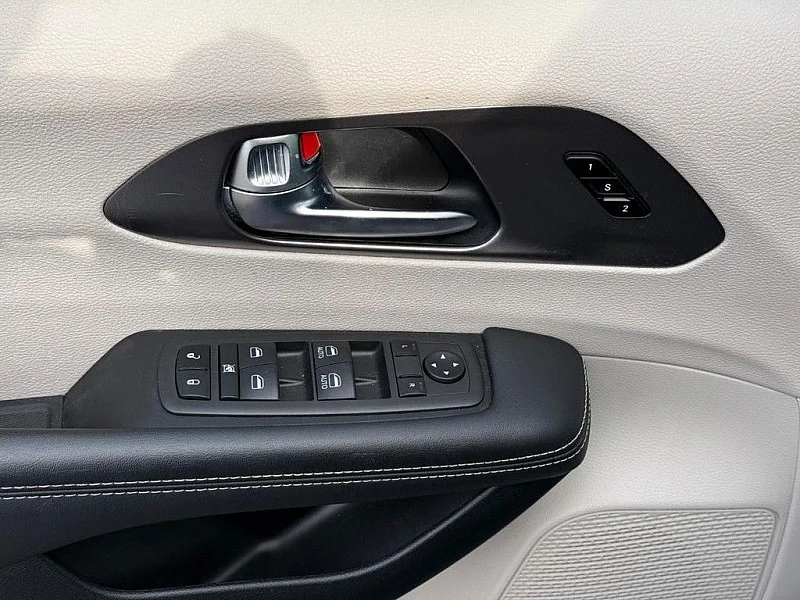 Used 2024 BLUE Chrysler Touring L FWD image 14