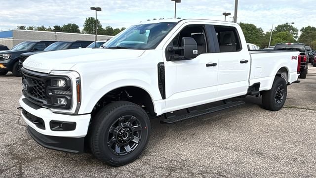 New 2026 Oxford White Ford XL image 2