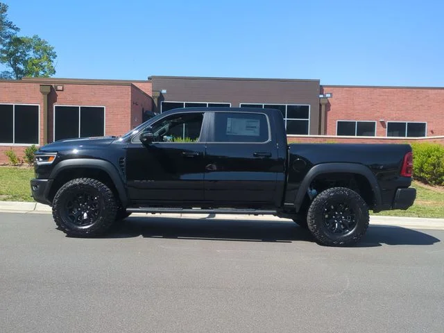 New 2026 Diamond Black Crystal Pearl-Coat Exterior Paint RAM RHO image 10