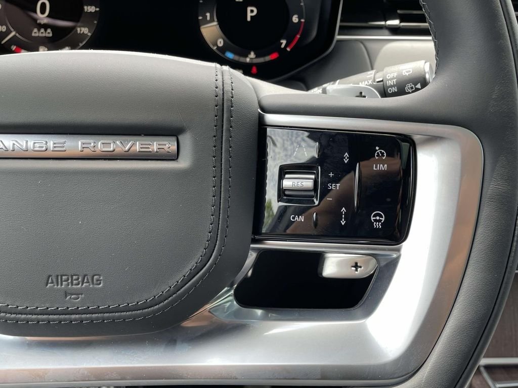 New 2026 Fuji White Land Rover SE image 36