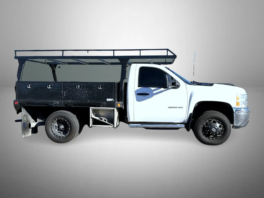 Used 2013 White Chevrolet Work Truck image 4