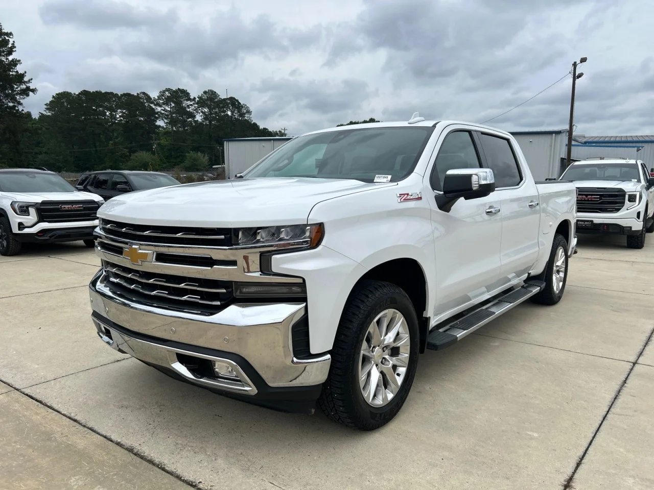 2021 Chevrolet Silverado 1500 LTZ 4X4 Crew Cab Short Box's photo