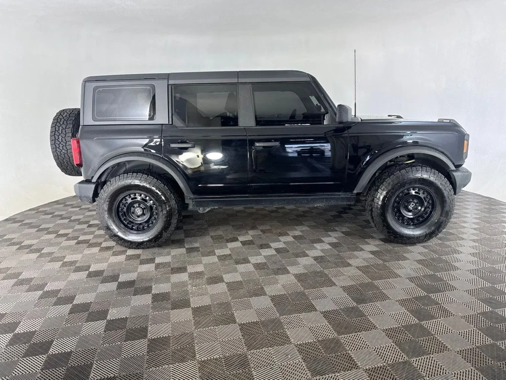 Used 2022 Black Ford Base image 4