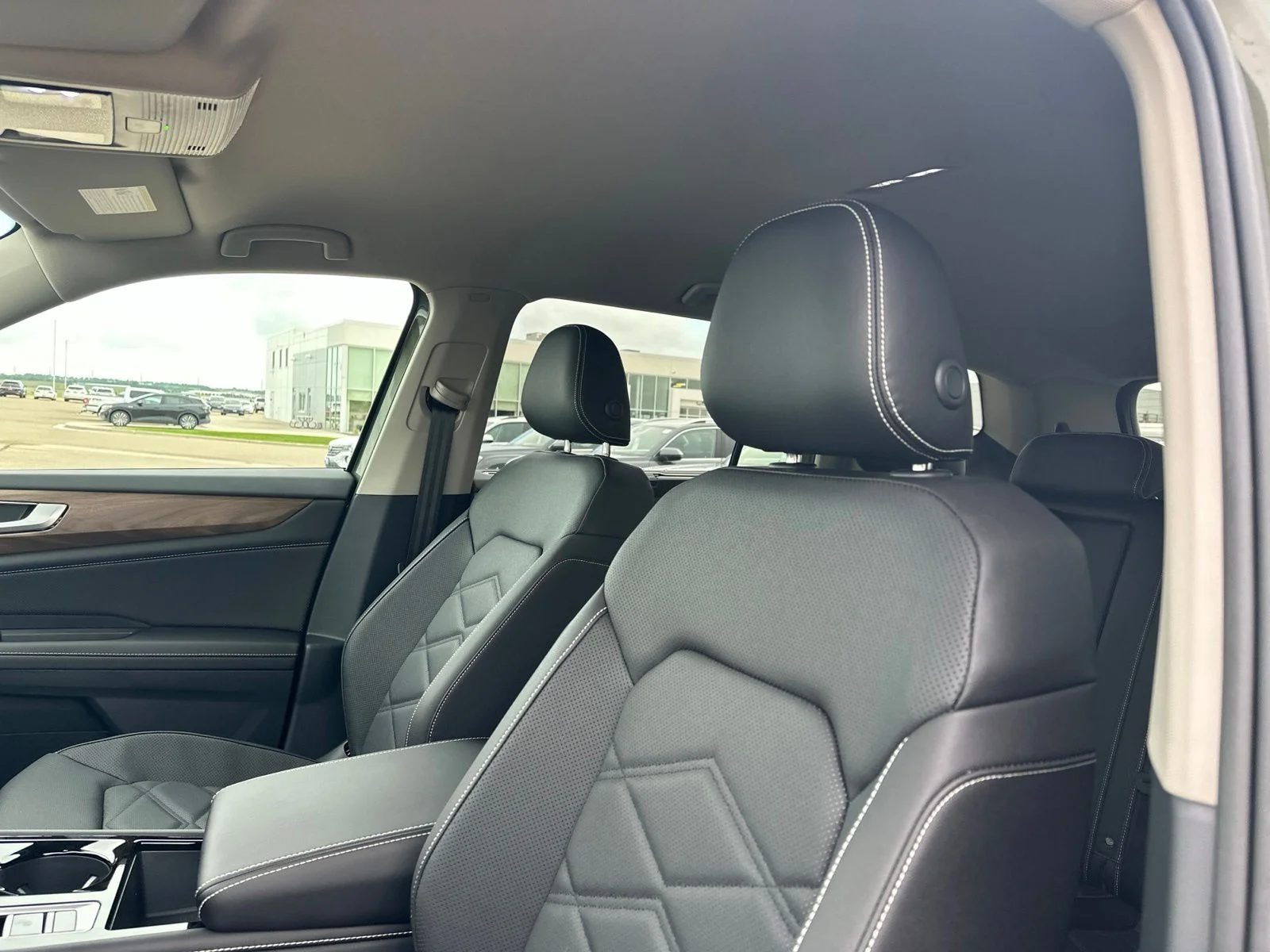 2026 Volkswagen Atlas SE w/Tech - Photo 11