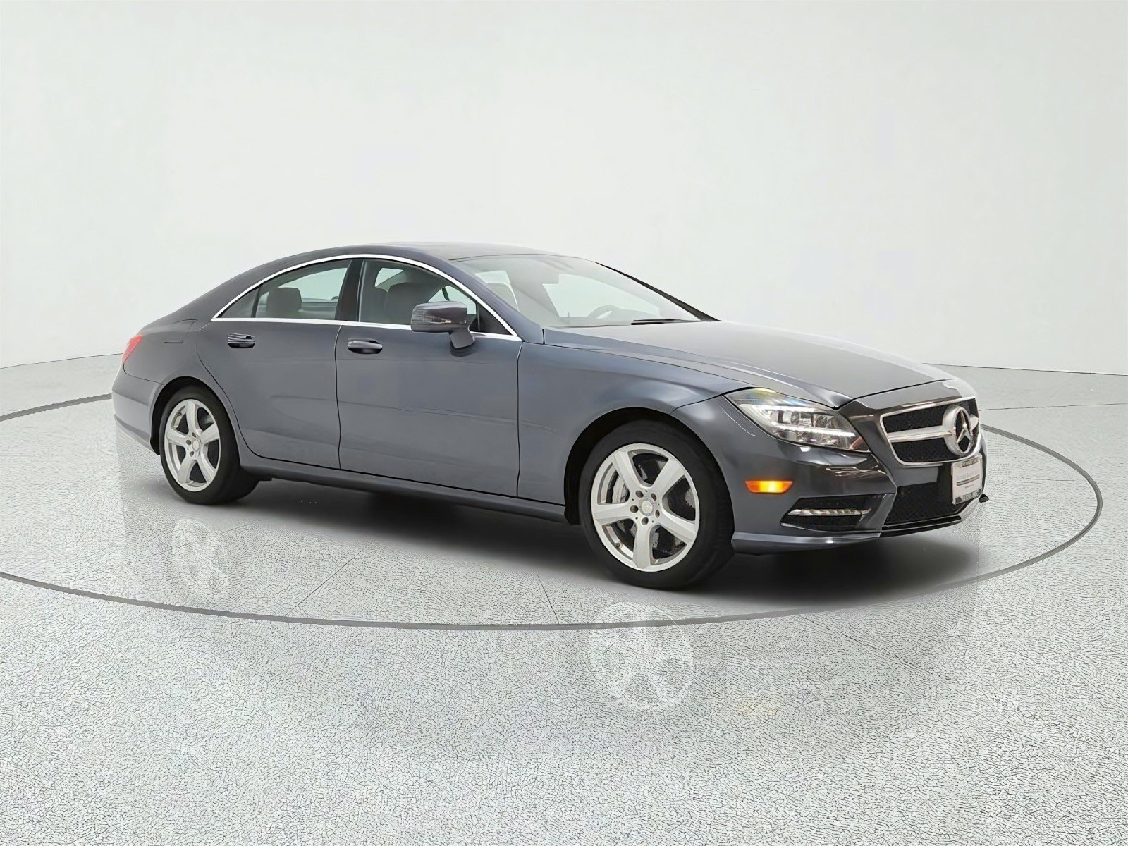 Used 2013 Steel Grey Mercedes-Benz 4dr Sdn CLS 550 RWD image 3