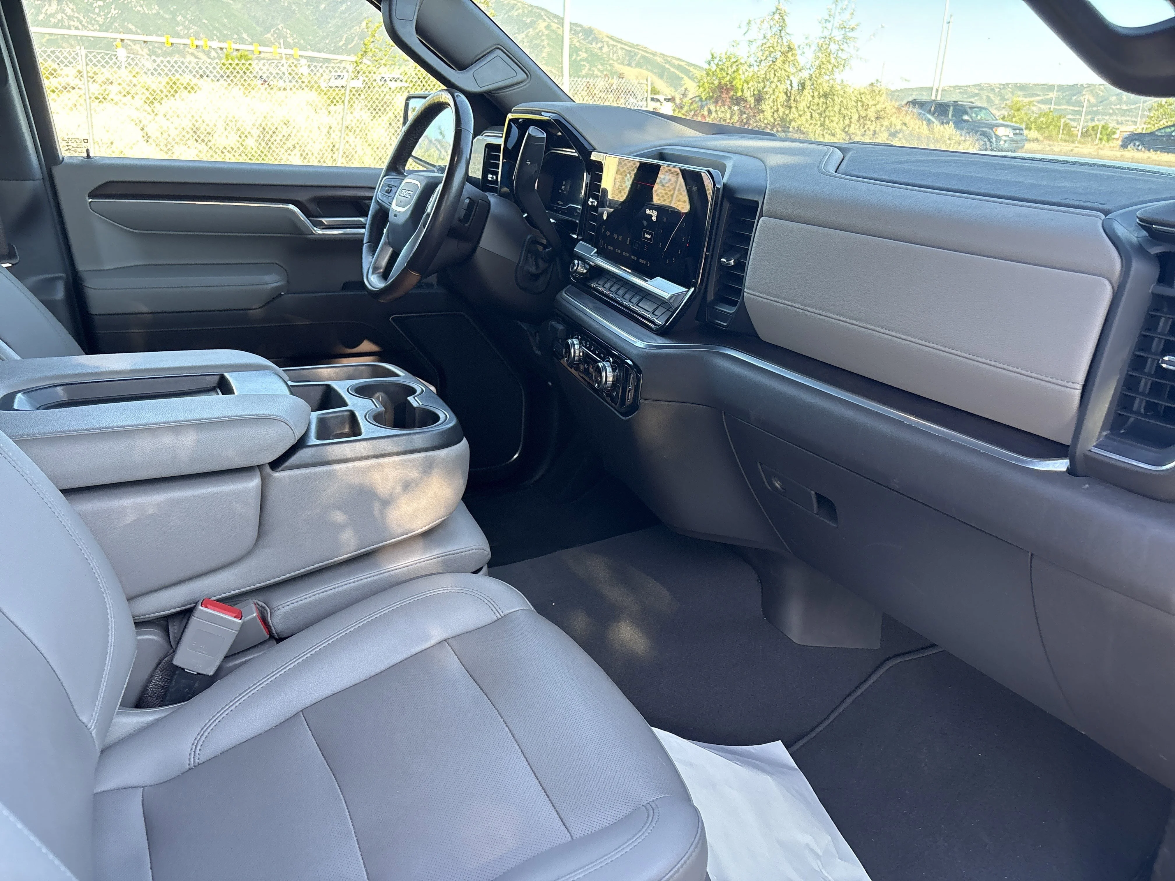 2022 GMC Sierra 1500 SLT - Photo 22