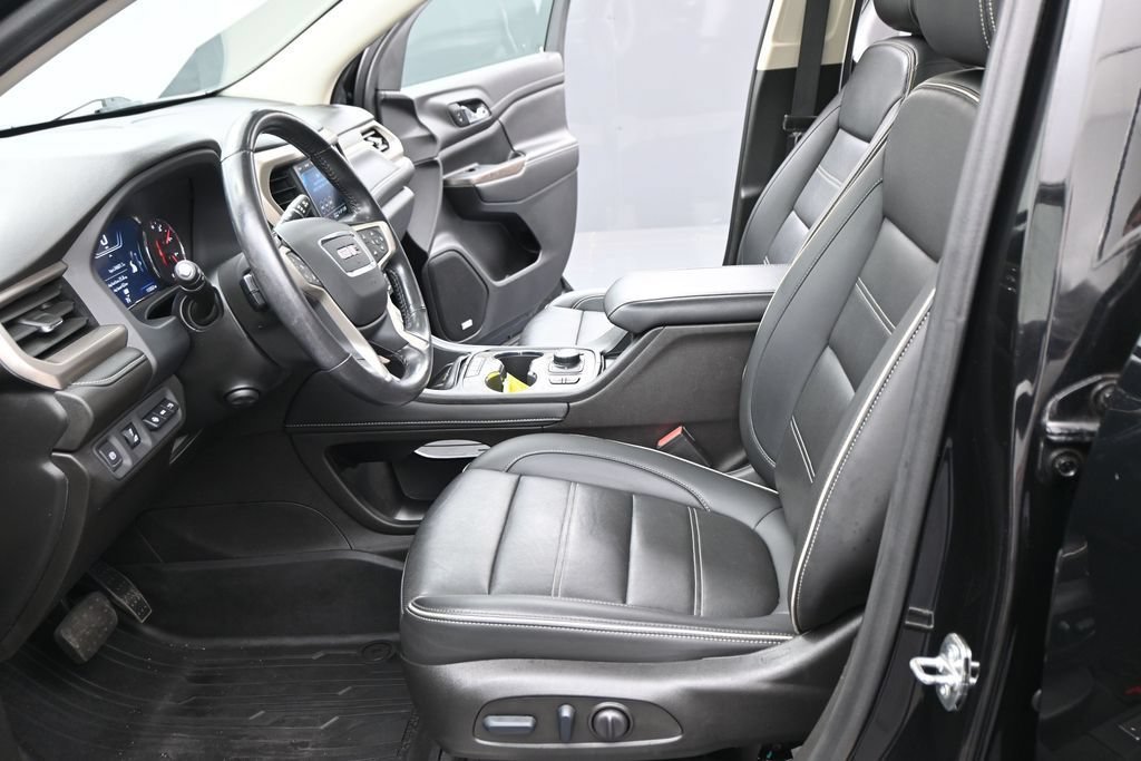 Used 2022 Ebony Twilight Metallic GMC Denali image 9
