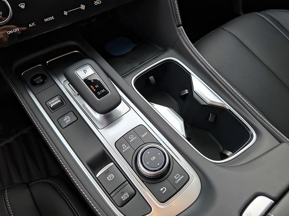 New 2027 GRAPHITE SHADOW INFINITI LUXE image 18