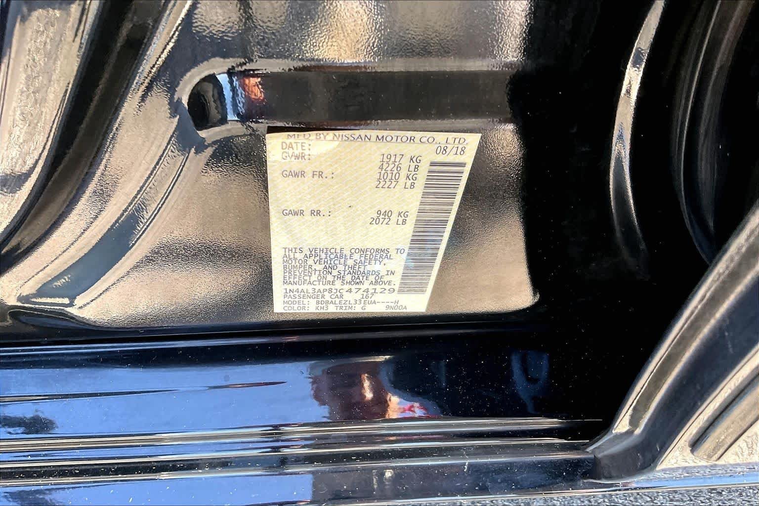 Used 2018 Super Black Nissan 2.5 S image 33