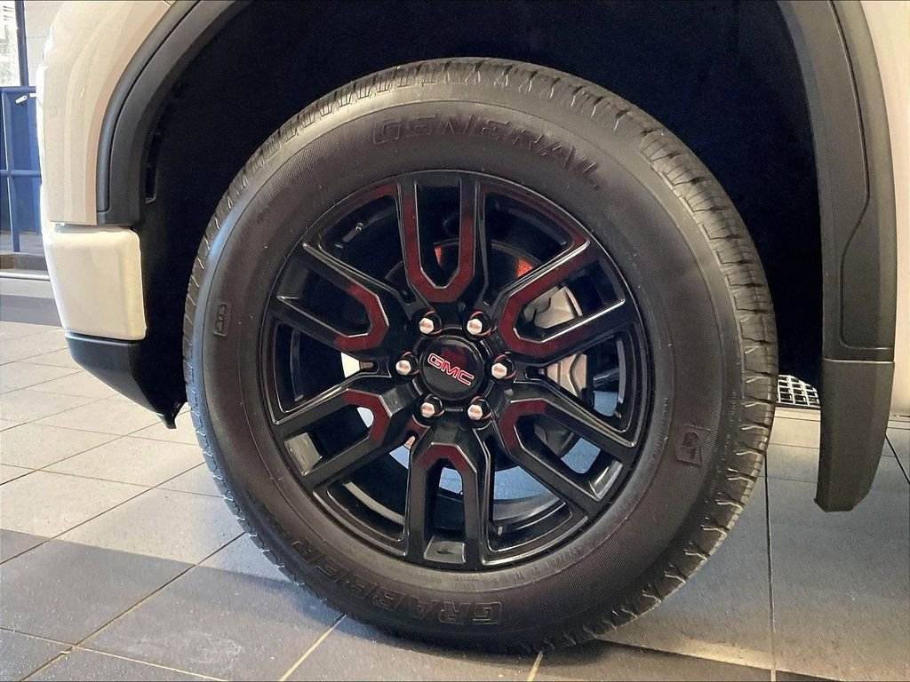 Used 2025 White GMC Elevation image 7