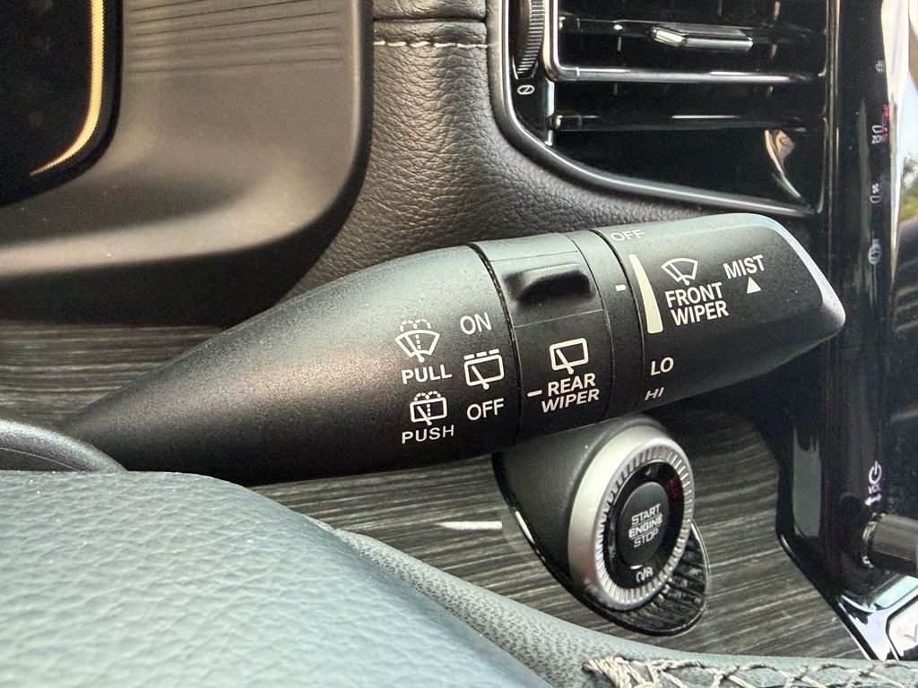 Used 2022 White Jeep Series II image 32