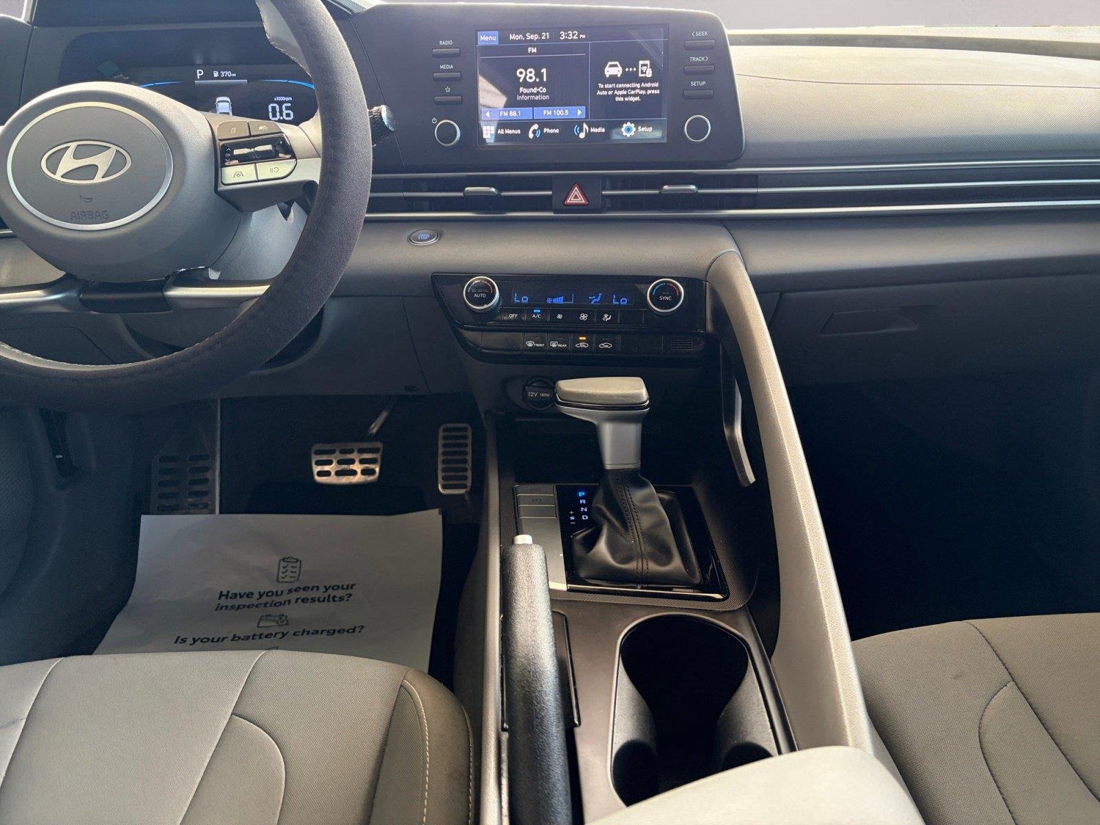 Used 2025 Serenity White Hyundai SEL Sport image 11