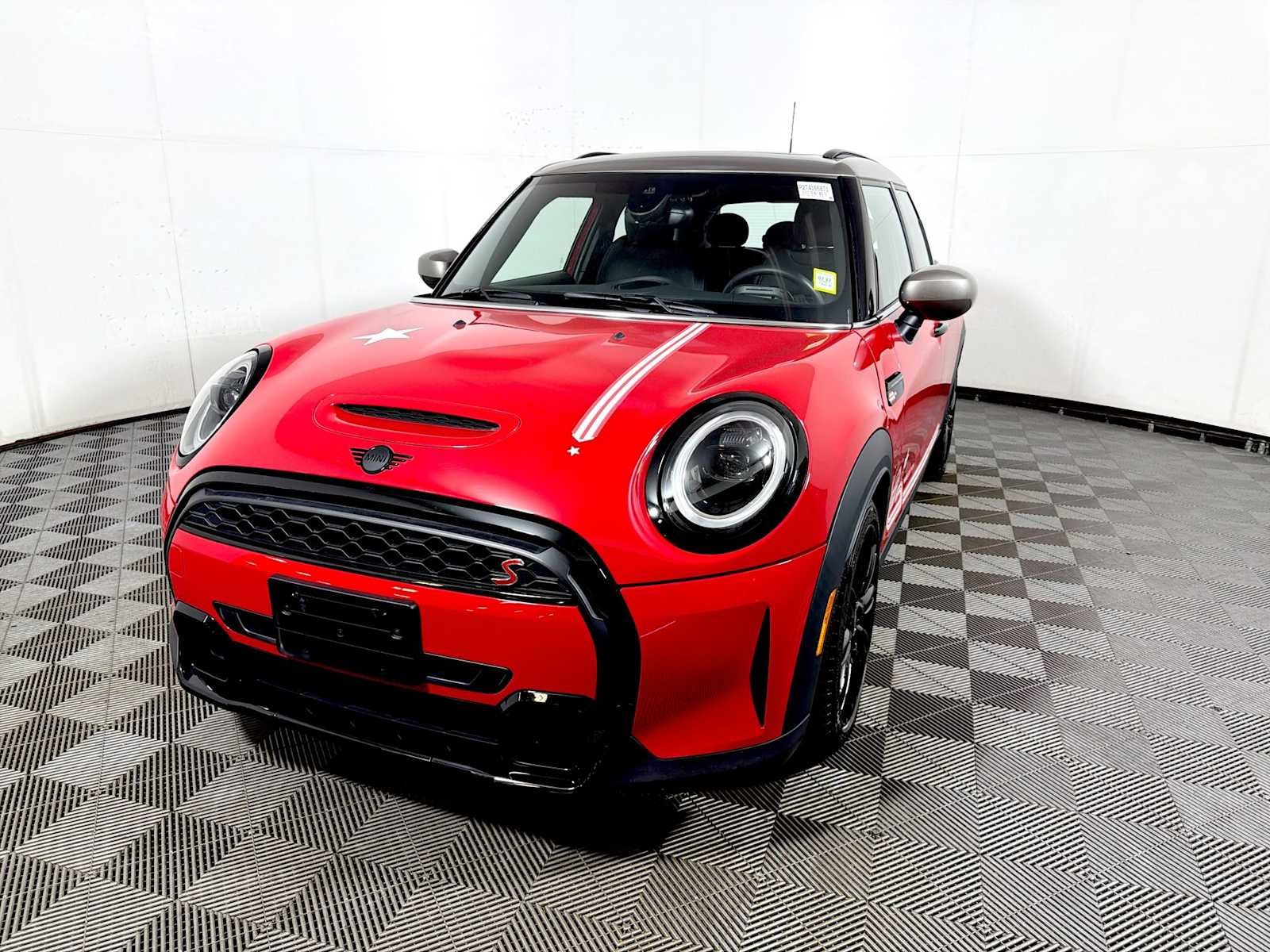 Used 2023 Chili Red MINI Cooper S image 3