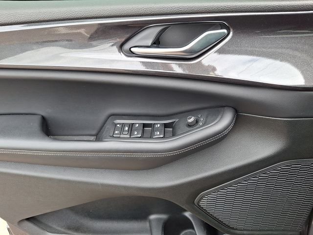 Used 2023 Gray Jeep Altitude X image 12