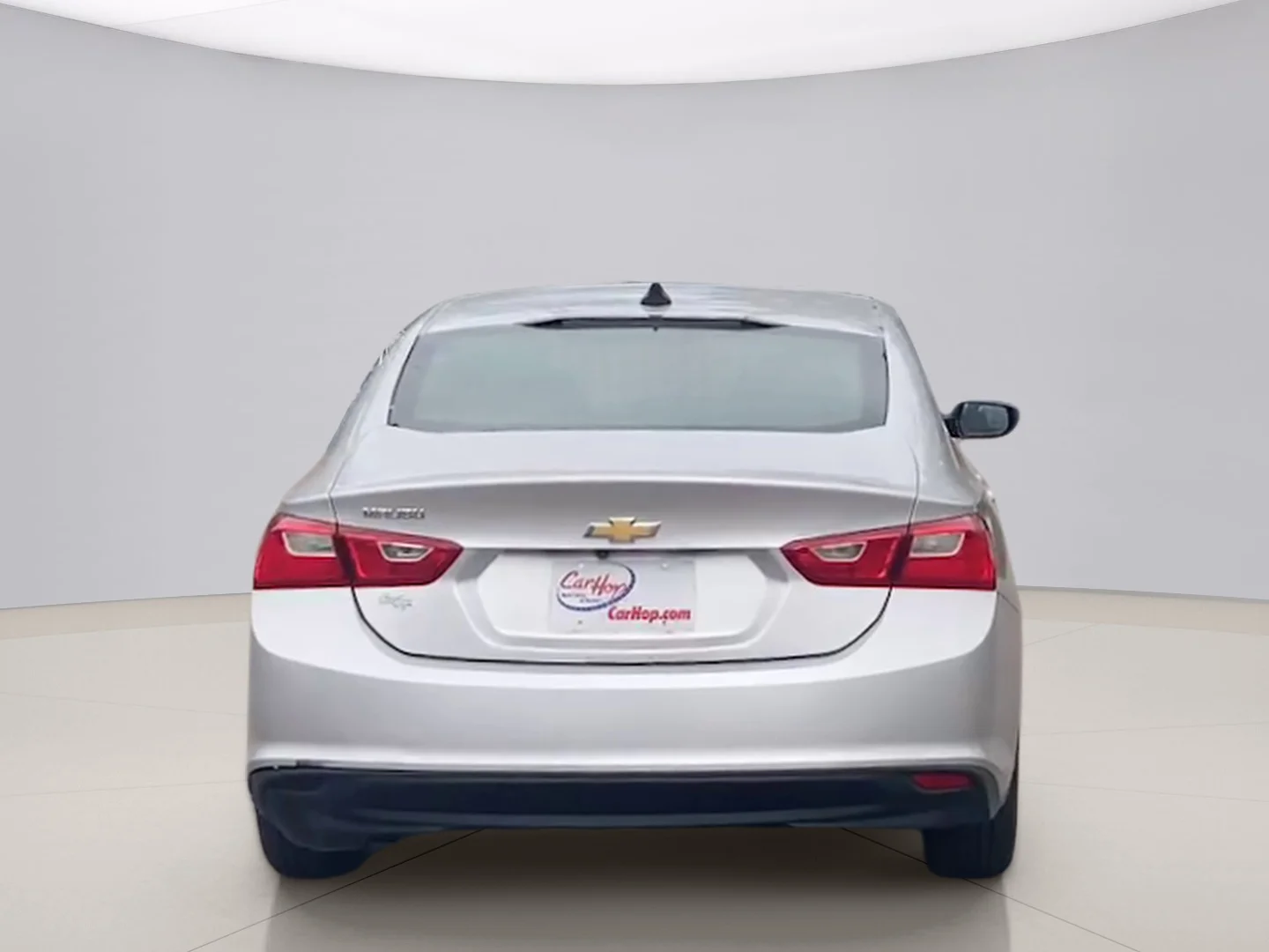 Used 2017 Silver Chevrolet LS image 4