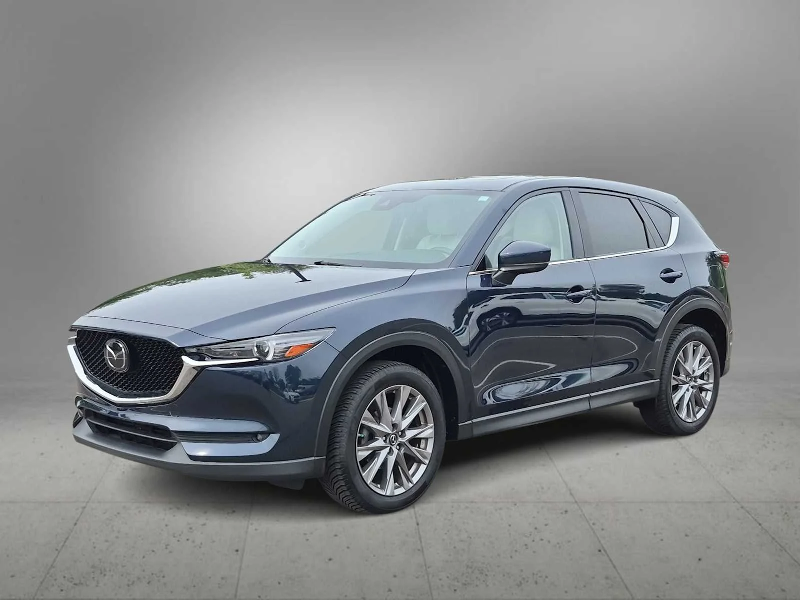 Used 2020 Deep Crystal Blue Mica Mazda Grand Touring image 4