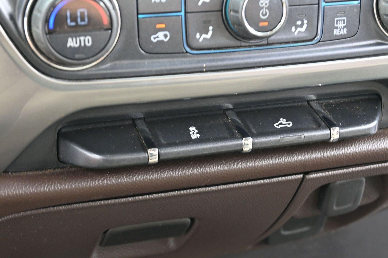 Used 2015 DEEP RUBY METALLIC Chevrolet LT image 22